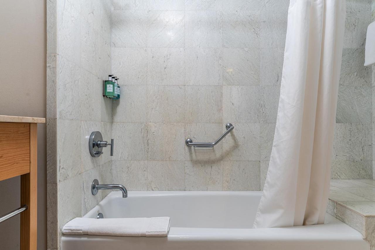 Apartamento Sunny Isles 1bdr Sea View And Pool *